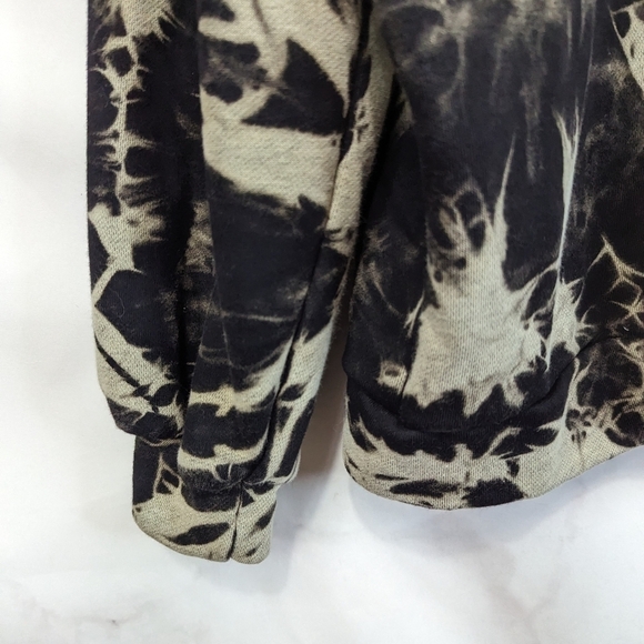 POL Sweatshirt Size Small Beach Bum Tye Dye Bleach Marble Graphic Black Women - Picture 9 of 13